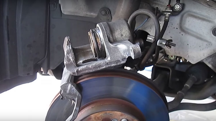 How to Check the Brakes on a 2011 HONDA CIVIC